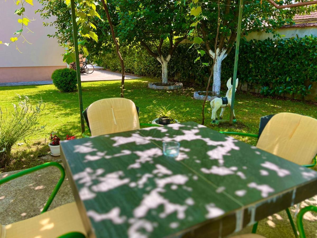 Apartment Helena Airport Podgorica Eksteriør billede