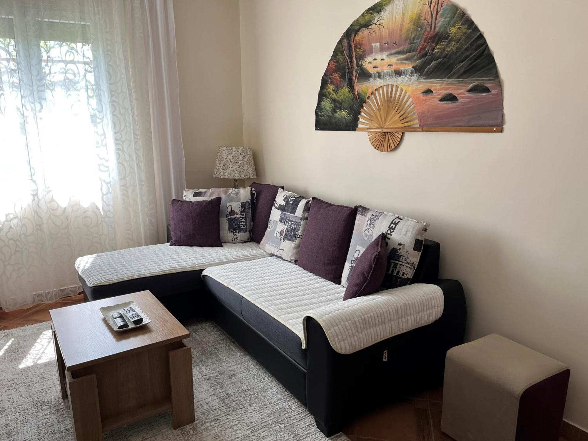 Apartment Helena Airport Podgorica Eksteriør billede