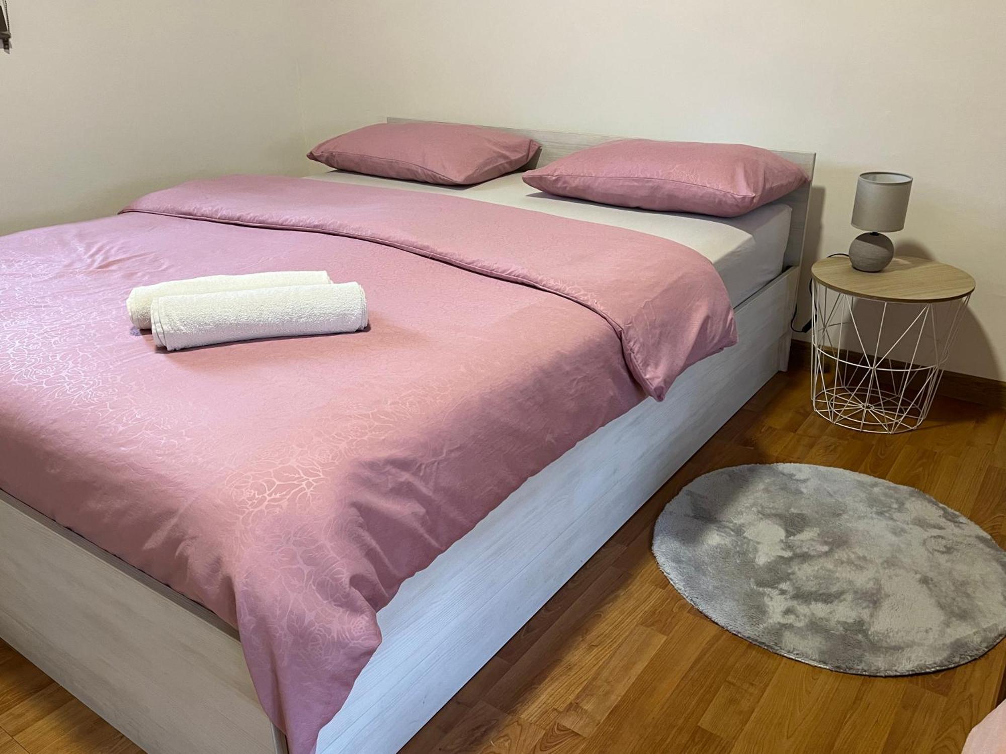 Apartment Helena Airport Podgorica Eksteriør billede